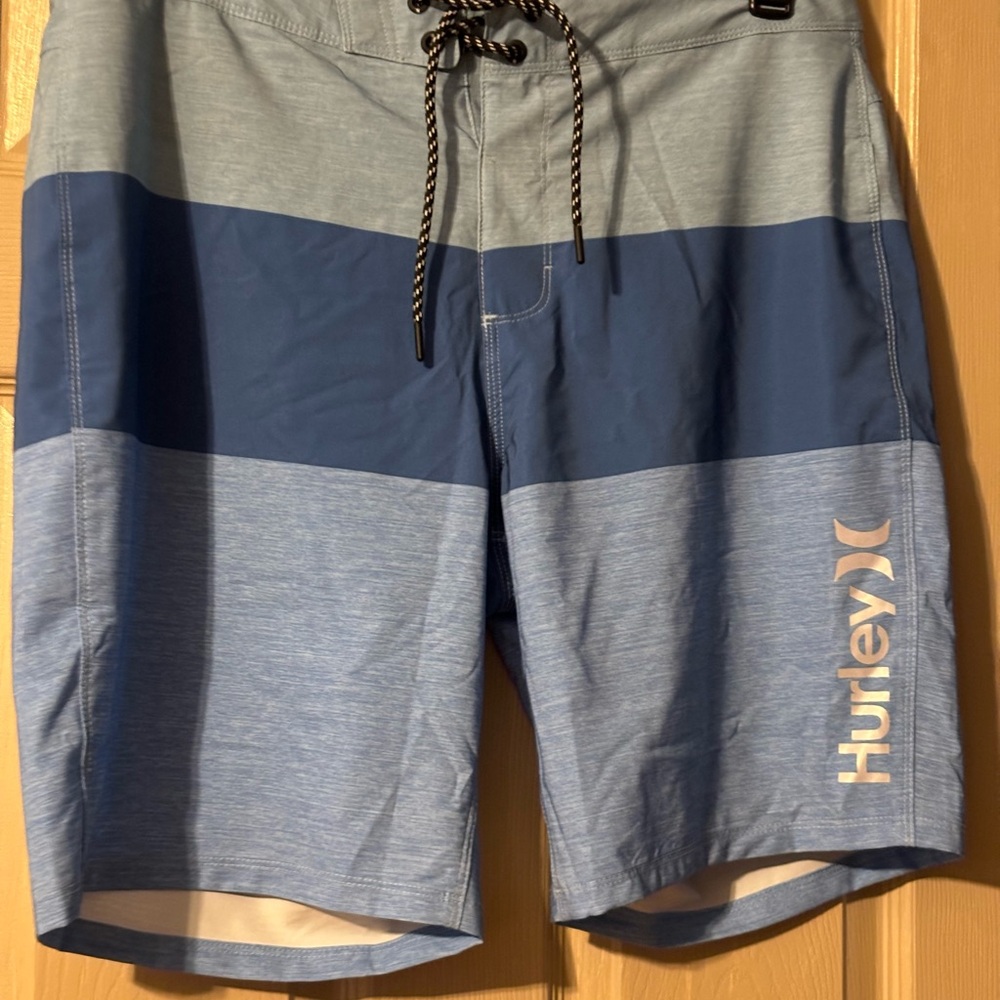 Men’s size 36 Hurley swim trunks